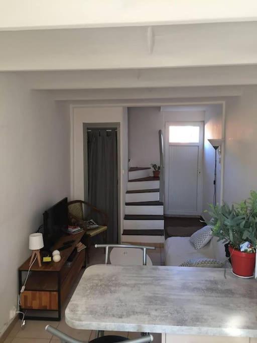Apartmán Fabienne Cote Jardins De La Fontaine Nîmes Exteriér fotografie